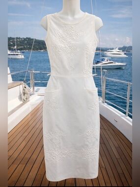 Vintage Sleeveless White Embroidered Midi Dress size EU 38/ small